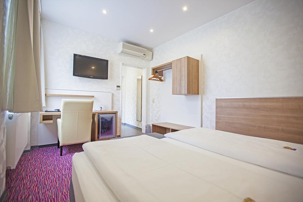 Am Bismarck Hotell Mannheim Rom bilde